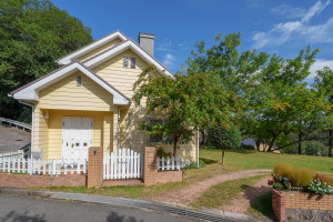 広島市安佐南区毘沙門台2丁目