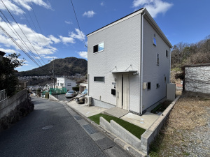 広島市安佐北区亀山6丁目