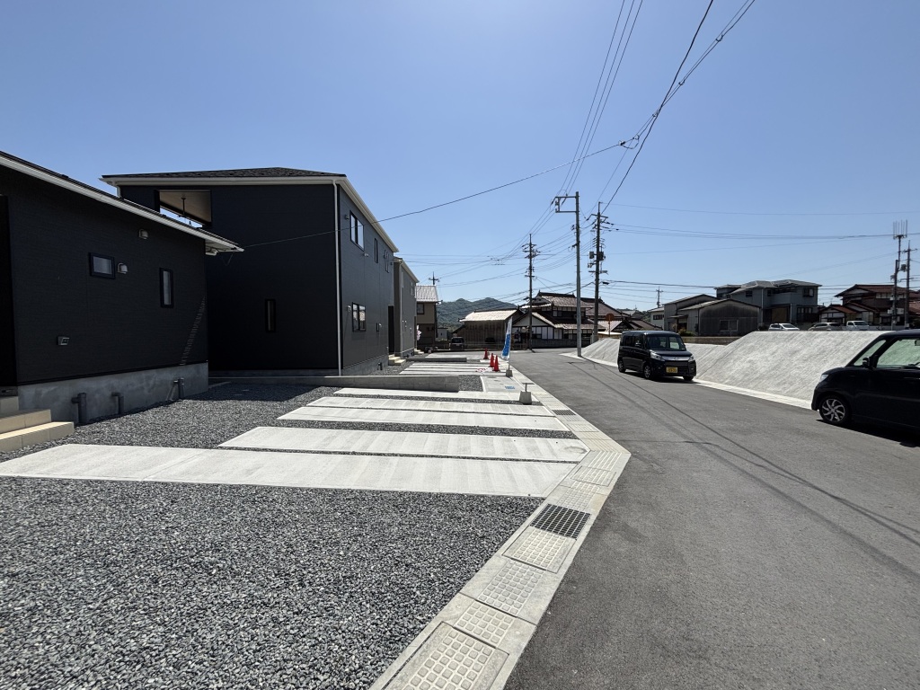 【新築】東広島市八本松飯田4丁目　No.3