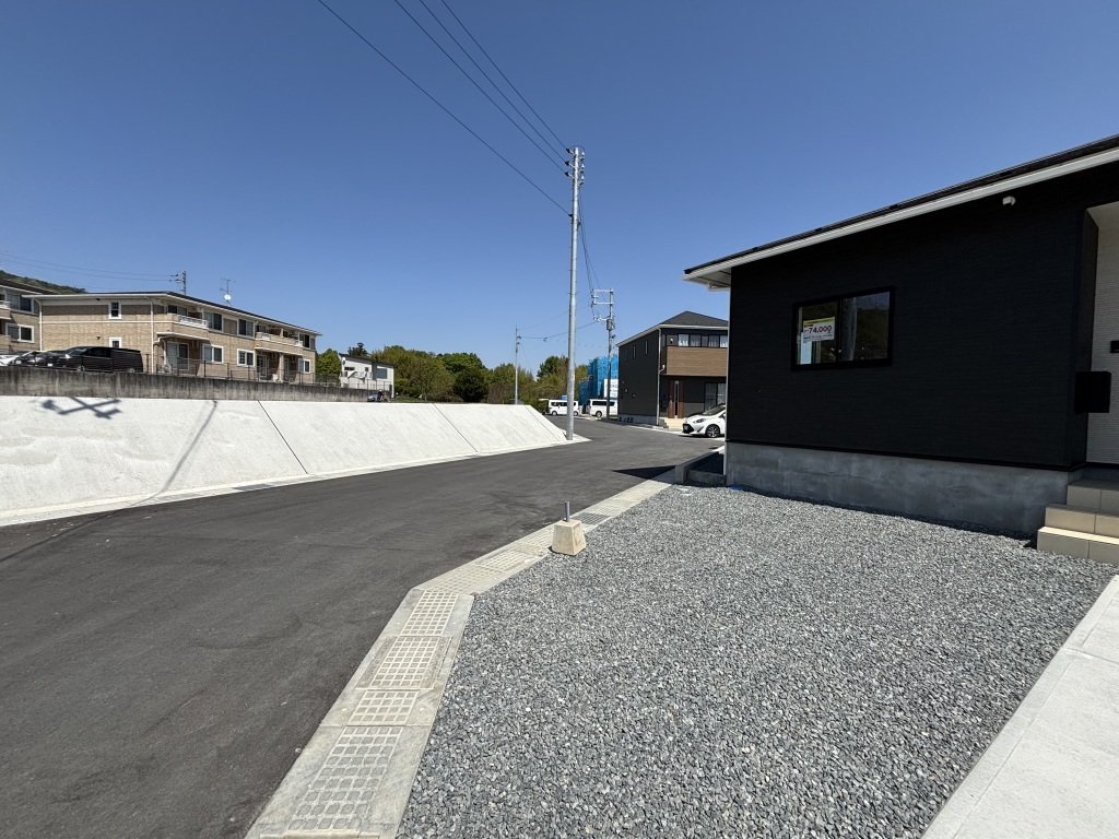 【新築】東広島市八本松飯田4丁目　No.3